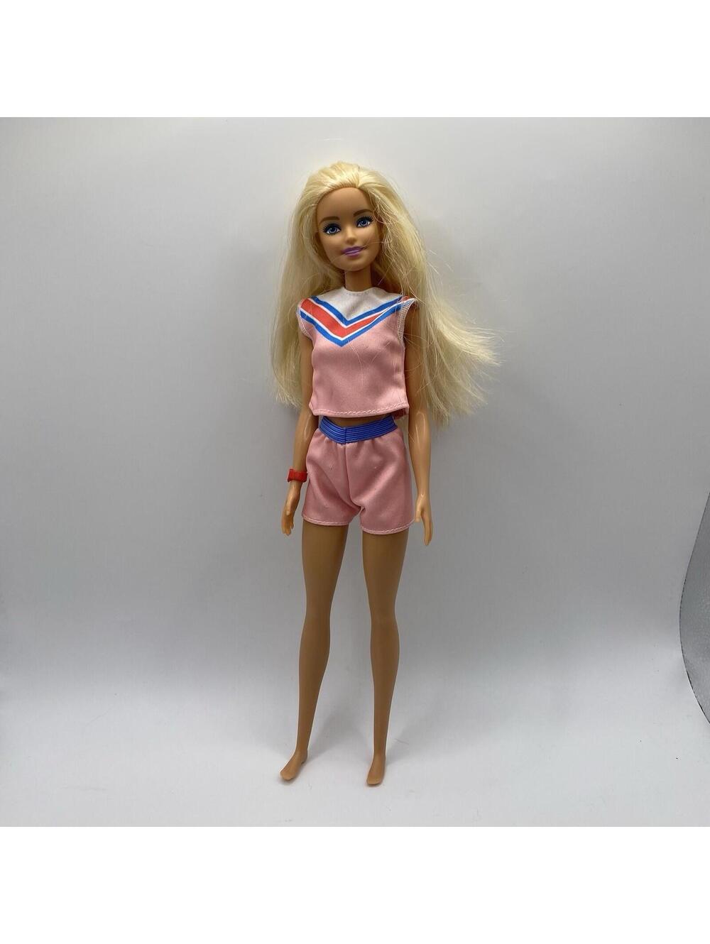Mattel Barbie 2015 Fashionista Doll In HBV34 Fashion Pack B9